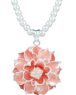 Metal flower pendant necklace