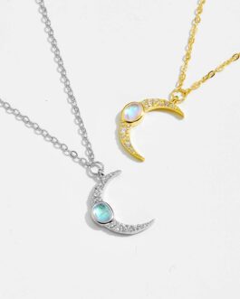 Laoise – Crescent Moon Necklace Silver